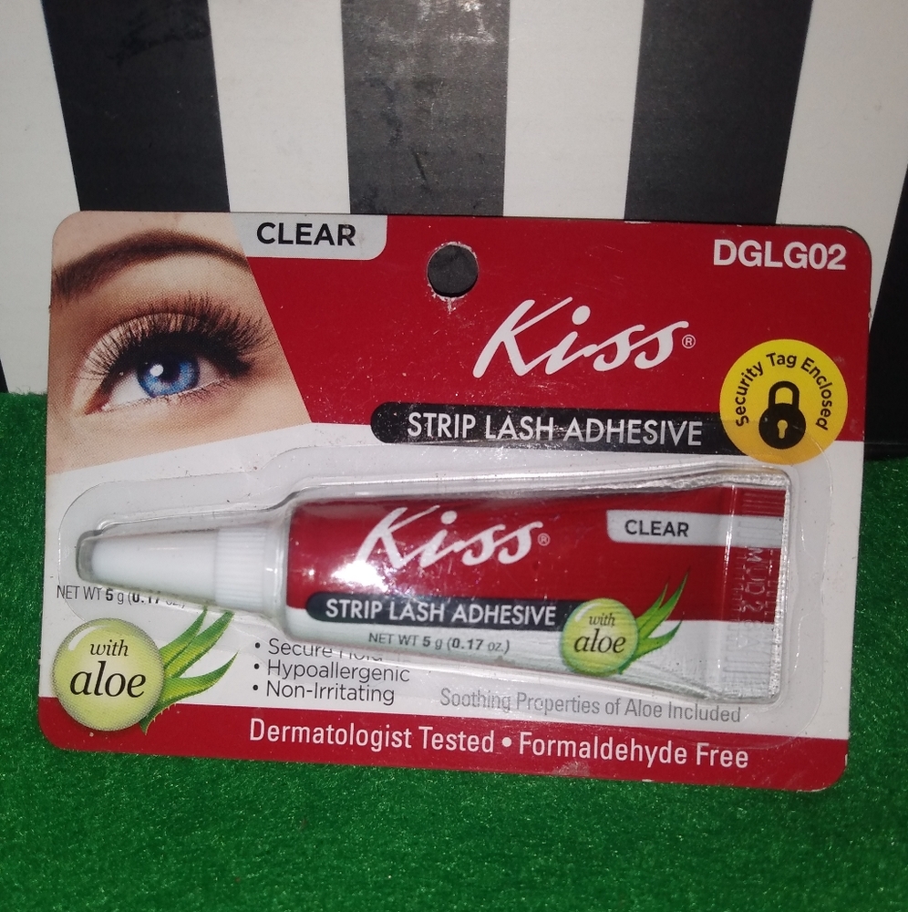 Kiss strip lash adhesive